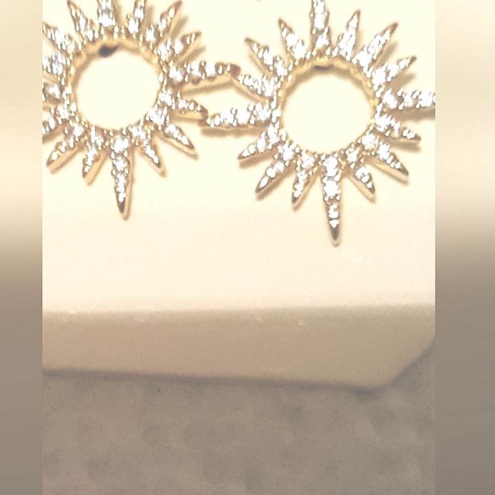 Sun crystal cz Gold Stud Earrings NEW NWT